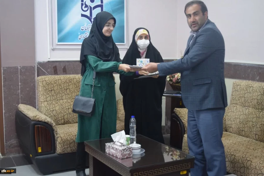  
آزمون بخش معارفی سی و هفتمین جشنواره ملی قرآن و عترت برگزار شد 
 2