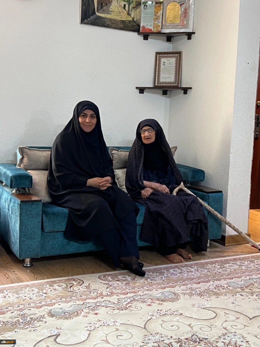 رئیس دانشگاه فرهنگیان استان بوشهر خبر داد:
دیدار اعضای کارگروه شهدای دانشگاه با خانواده دو شهید دانشجومعلم 5