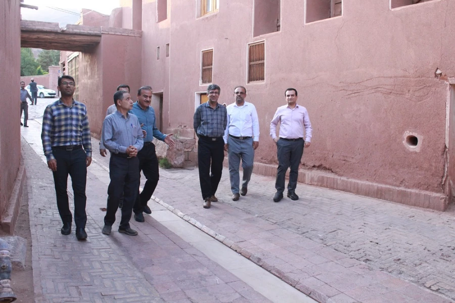 رئیس دانشگاه فرهنگیان استان بوشهر؛
بازدید ۴ ساعته اساتید و کارکنان دانشگاه از مجتمع غنی سازی شهید احمدی روشن نطنز 5