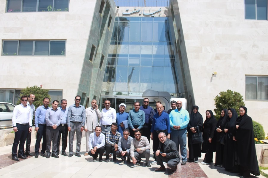 رئیس دانشگاه فرهنگیان استان بوشهر؛
بازدید ۴ ساعته اساتید و کارکنان دانشگاه از مجتمع غنی سازی شهید احمدی روشن نطنز 3