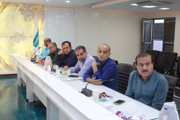 رئیس دانشگاه فرهنگیان استان بوشهر؛
بازدید ۴ ساعته اساتید و کارکنان دانشگاه از مجتمع غنی سازی شهید احمدی روشن نطنز 4