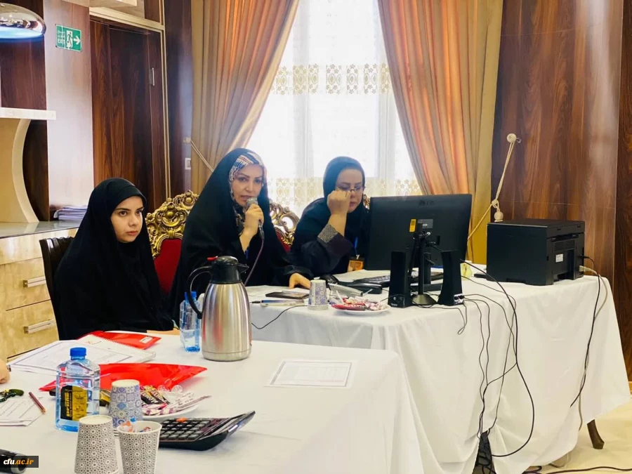 رقابت شرکت کنندگان سی و هفتمین جشنواره قرآن و عترت دانشجویان در بخش آوایی 2