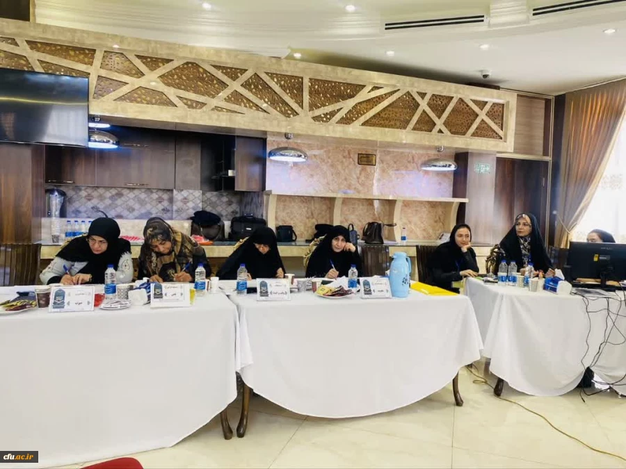 رقابت شرکت کنندگان سی و هفتمین جشنواره قرآن و عترت دانشجویان در بخش آوایی 3