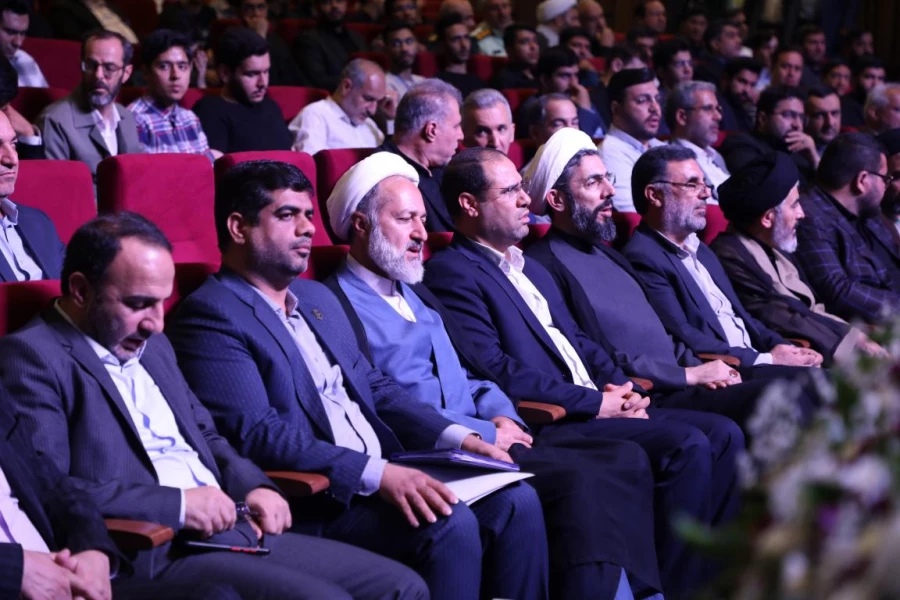 اختتامیه سی هفتمین جشنواره قران و عترت دانشجویان 5