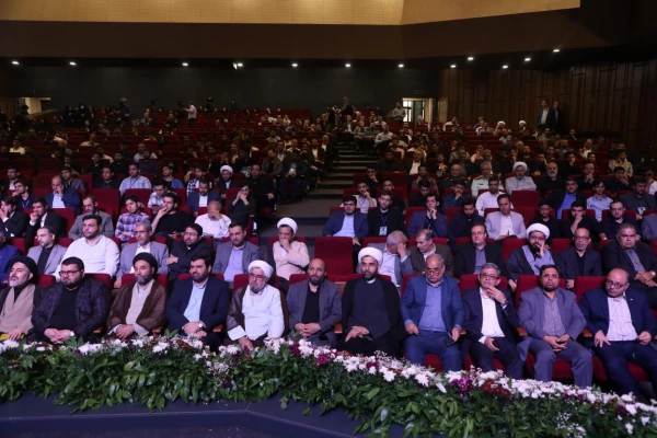 اختتامیه سی هفتمین جشنواره قران و عترت دانشجویان 10