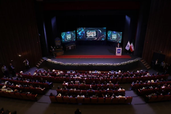 اختتامیه سی هفتمین جشنواره قران و عترت دانشجویان 15