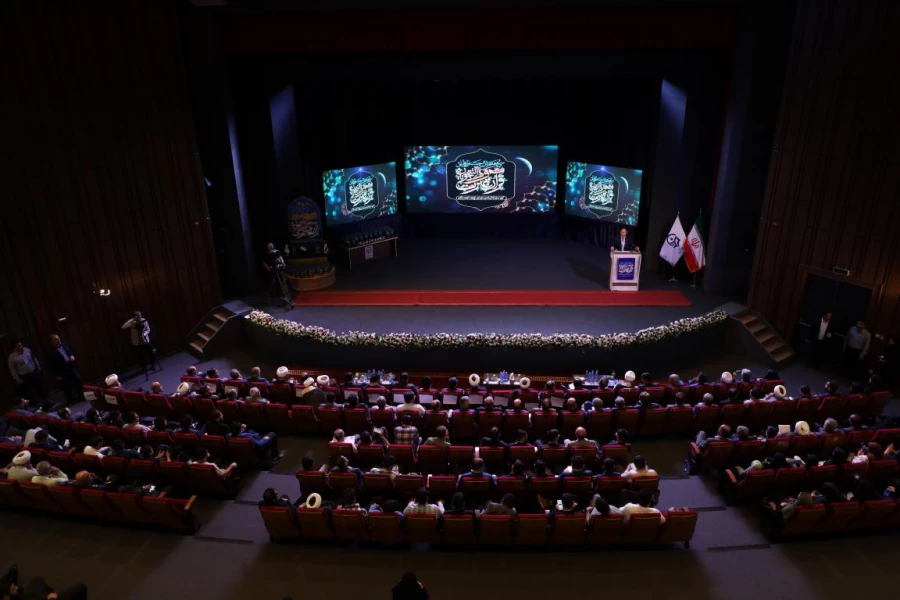 اختتامیه سی هفتمین جشنواره قران و عترت دانشجویان 15