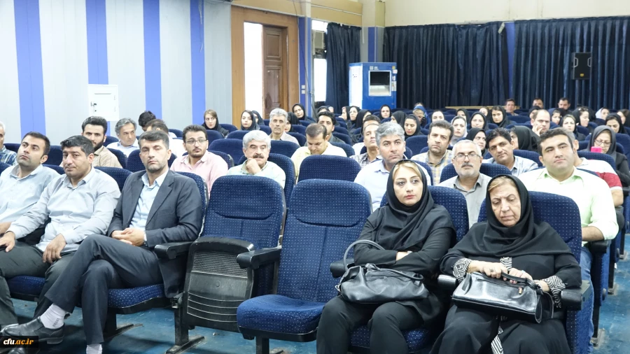 افتتاحیه دوره های توانمندسازی نیروی انسانی شاغل در مدارس غیر دولتی استان کردستان
 4