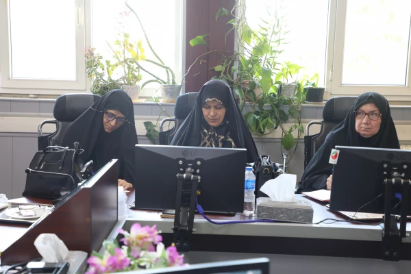 نشست هم اندیشی و دانش افزایی مدیران گروه های آموزشی قطب 3 کشور 3