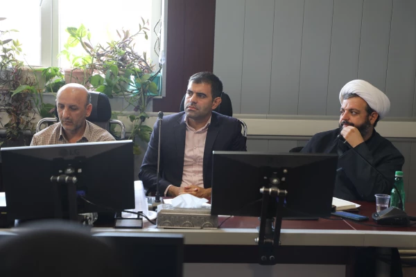 نشست هم اندیشی و دانش افزایی مدیران گروه های آموزشی قطب 3 کشور 5