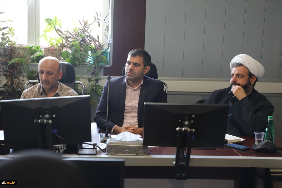 نشست هم اندیشی و دانش افزایی مدیران گروه های آموزشی قطب 3 کشور 5