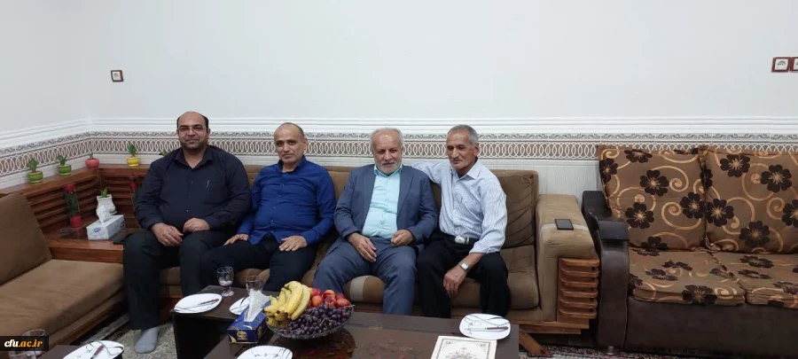 به مناسبت روز ورود آزادگان به میهن اسلامی انجام شد؛
دیدار هیات رئیسه دانشگاه فرهنگیان استان بوشهر با همکار بازنشسته آزاده 5