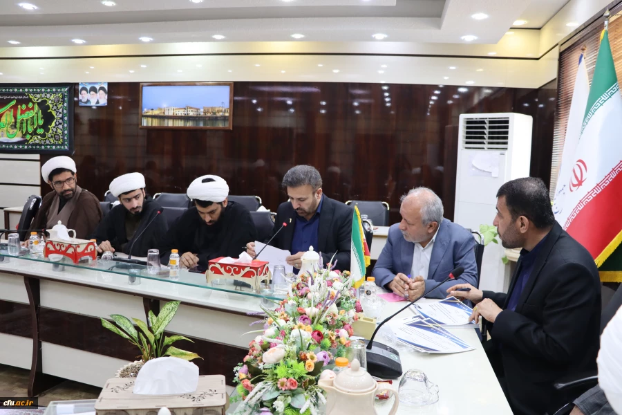 با حضور سرپرست دانشگاه فرهنگیان استان بوشهر؛
امضای تفاهم نامه چندجانبه توانمندسازی نیروهای شاغل آموزش و پرورش استان  2