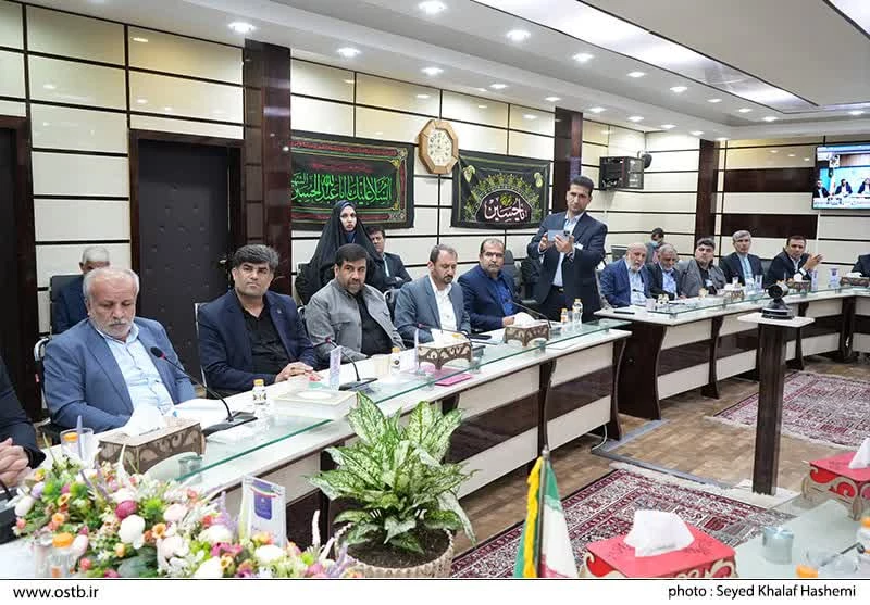 با حضور سرپرست دانشگاه فرهنگیان استان بوشهر؛
امضای تفاهم نامه چندجانبه توانمندسازی نیروهای شاغل آموزش و پرورش استان  8