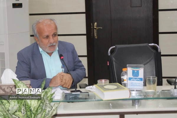 با حضور سرپرست دانشگاه فرهنگیان استان بوشهر؛
امضای تفاهم نامه چندجانبه توانمندسازی نیروهای شاغل آموزش و پرورش استان  11