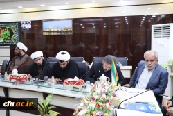 با حضور سرپرست دانشگاه فرهنگیان استان بوشهر؛
امضای تفاهم نامه چندجانبه توانمندسازی نیروهای شاغل آموزش و پرورش استان  4