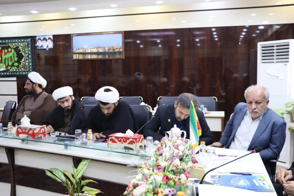 با حضور سرپرست دانشگاه فرهنگیان استان بوشهر؛
امضای تفاهم نامه چندجانبه توانمندسازی نیروهای شاغل آموزش و پرورش استان  4