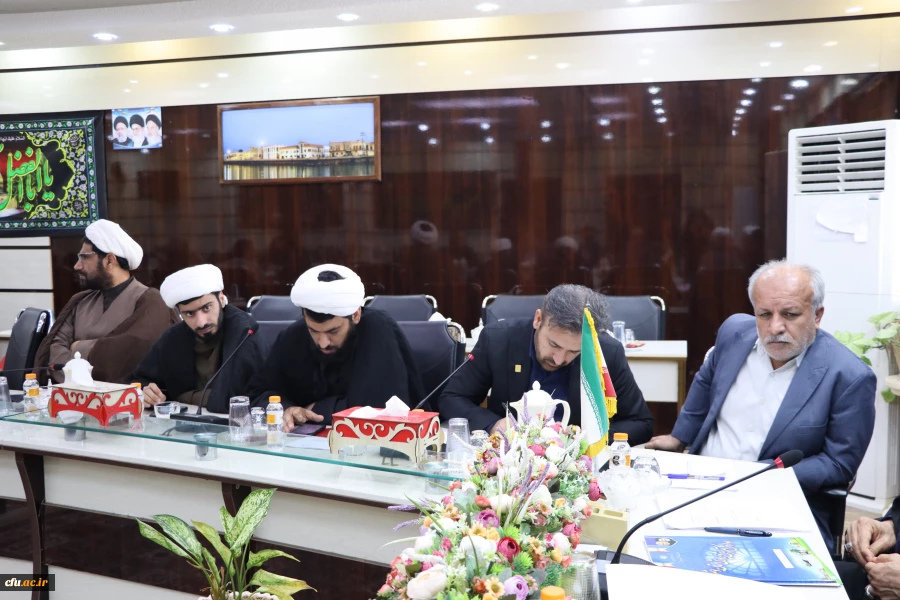 با حضور سرپرست دانشگاه فرهنگیان استان بوشهر؛
امضای تفاهم نامه چندجانبه توانمندسازی نیروهای شاغل آموزش و پرورش استان  4