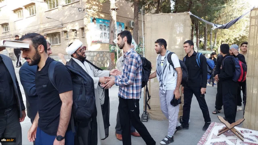   مراسم بدرقه کاروان راهیان اربعین حسینی دانشگاه فرهنگیان لرستان 18