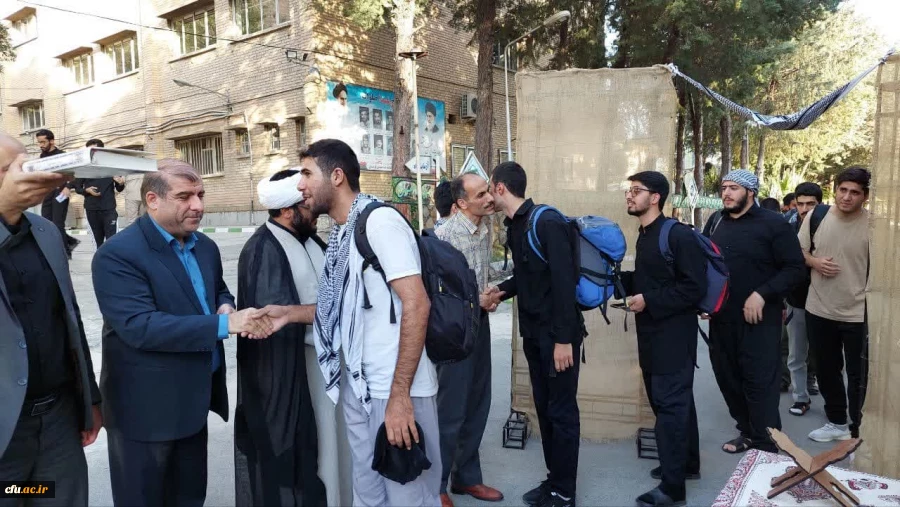   مراسم بدرقه کاروان راهیان اربعین حسینی دانشگاه فرهنگیان لرستان 19