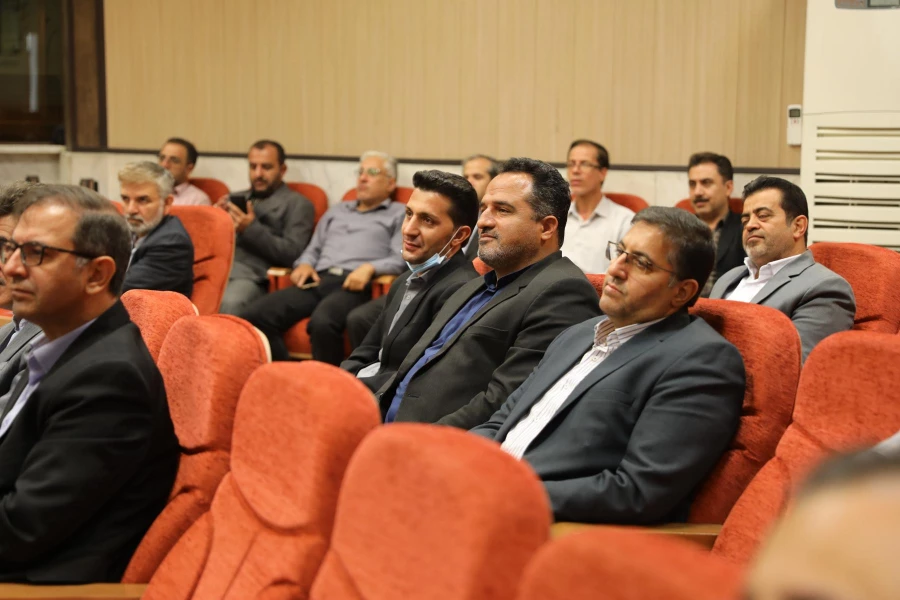 بهره گیری از ایده ها نوآورانه و نظرات کارشناسی در برنامه ها 4