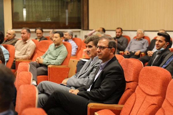 بهره گیری از ایده ها نوآورانه و نظرات کارشناسی در برنامه ها 5