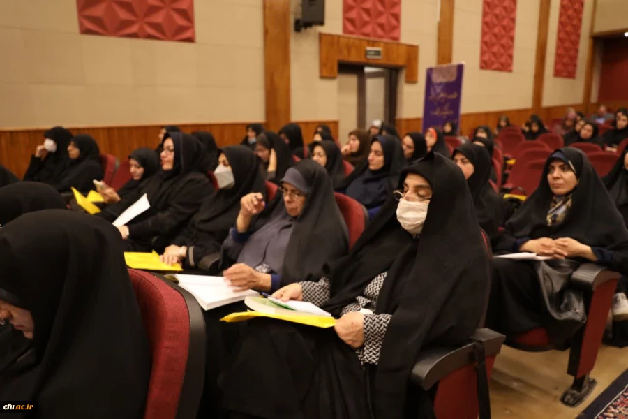 فضای دانشگاه باید همواره فضای توام با ارتقا باشد 4