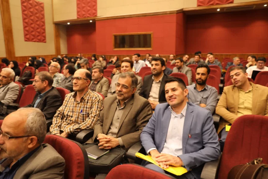 احیای مدرسه دارای چند مولفه است اما بنیادی ترین آن ها معلم است 2