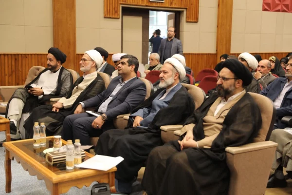 احیای مدرسه دارای چند مولفه است اما بنیادی ترین آن ها معلم است 8