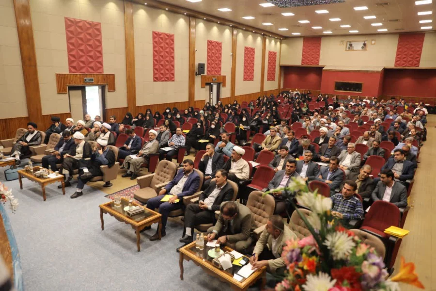 بنای دولت بر تقویت دانشگاه  فرهنگیان است 2