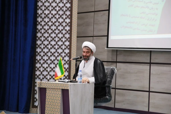 آیین معارفه سرپرست نهاد نمایندگی مقام معظم رهبری در دانشگاه فرهنگیان استان لرستان و معرفی مسئول نهاد دانشگاه لرستان و تکریم مسئول پیشین این نهاد برگزار شد 7