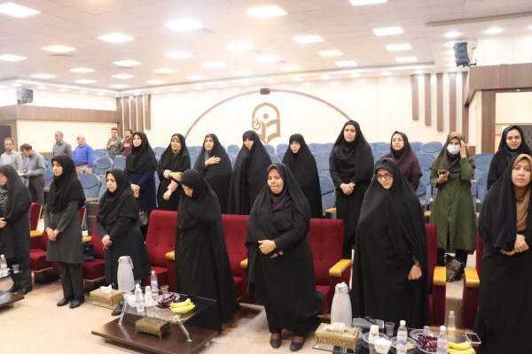 مراسم تکریم و معارفه سرپرست پردیس حضرت فاطمه الزهرا(س)و مرکز شهیدرجایی اصفهان 2