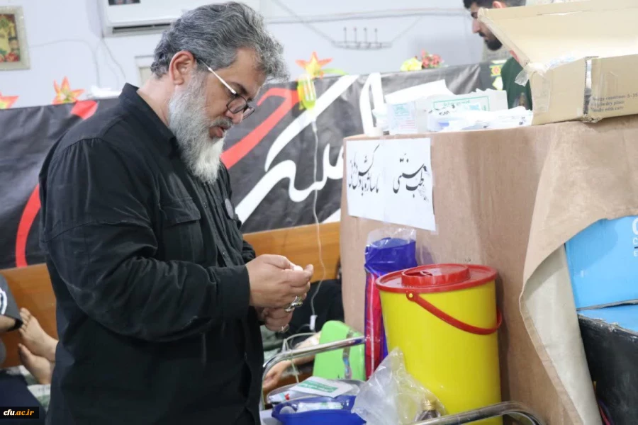 خادمان و زائران موکب دانشگاه فرهنگیان در کربلا