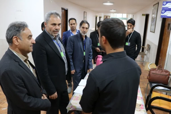 بازدیدمدیرکل آموزش وپرورش استان کرمان از روندانجام مصاحبه داوطلبان ورود به دانشگاه فرهنگیان 5