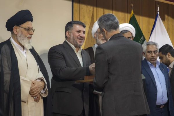 آیین تکریم و معارفه رئیس دانشگاه فرهنگیان یزد برگزار شد
 9