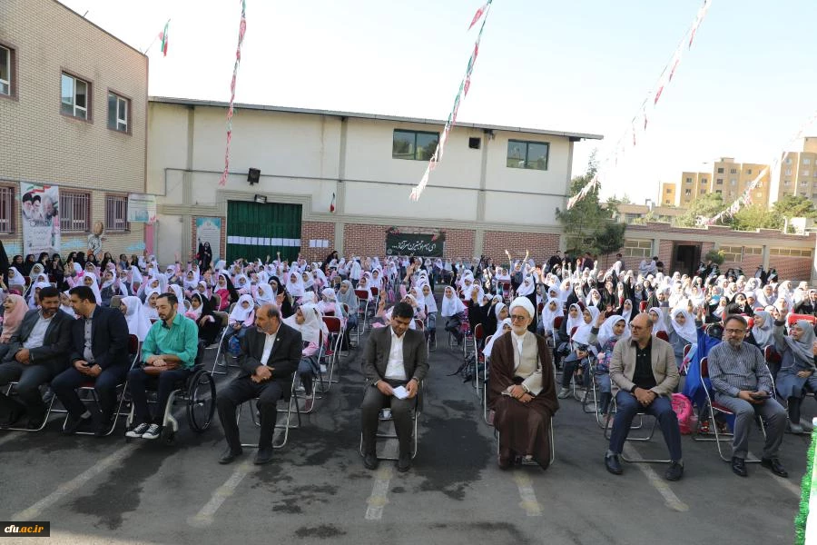 آیین بازگشایی سال جدید تحصیلی با حضور سرپرست دانشگاه فرهنگیان در دبستان دخترانه حضرت زینب شهر تهران 
 8