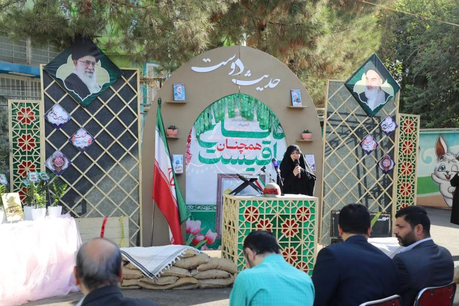 آیین بازگشایی سال جدید تحصیلی با حضور سرپرست دانشگاه فرهنگیان در دبستان دخترانه حضرت زینب شهر تهران 
 10