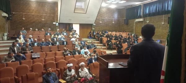 نشست هم اندیشی اساتید و اعضای هیئت علمی گروه های معارف اسلامی دانشگاه های استان کرمان برگزار شد 3