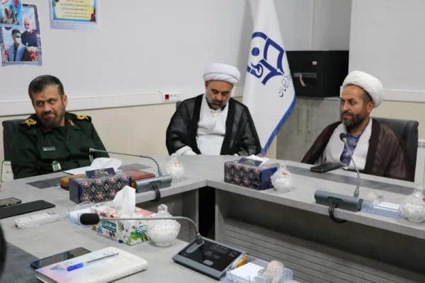 نشست هم اندیشی کارکنان و اعضای هیات علمی دانشگاه فرهنگیان با فرمانده سپاه صاحب الامر( عج) 3