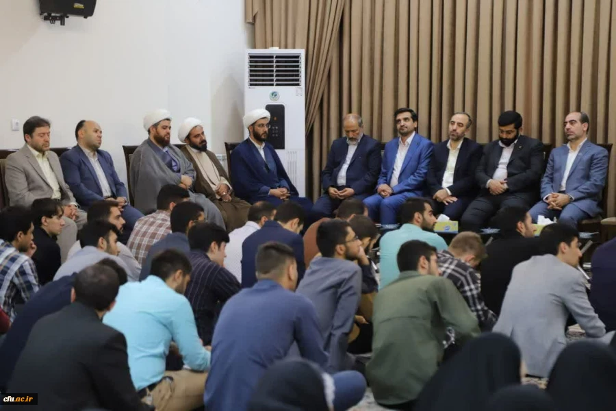 دیدار دانشگاهیان استان آذربایجان شرقی با نماینده ولی فقیه در استان و امام جمعه شهر تبریز 4