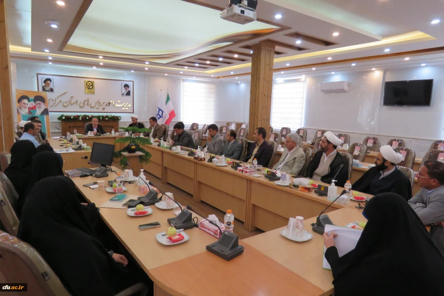 برنامه درسی مغفول شده در تربیت معلم باید توسط اساتید شناسایی شود
 2