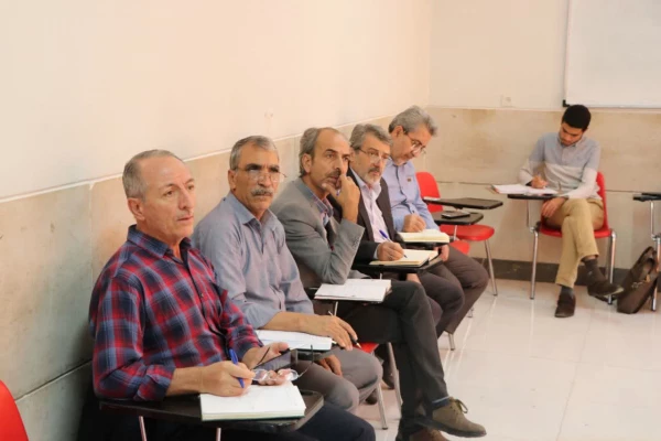 دوره توانمند سازی مدیران و مؤسسان مدارس غیر انتفاعی شهر اصفهان  4