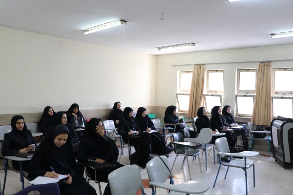 دوره توانمند سازی مدیران و مؤسسان مدارس غیر انتفاعی شهر اصفهان  7