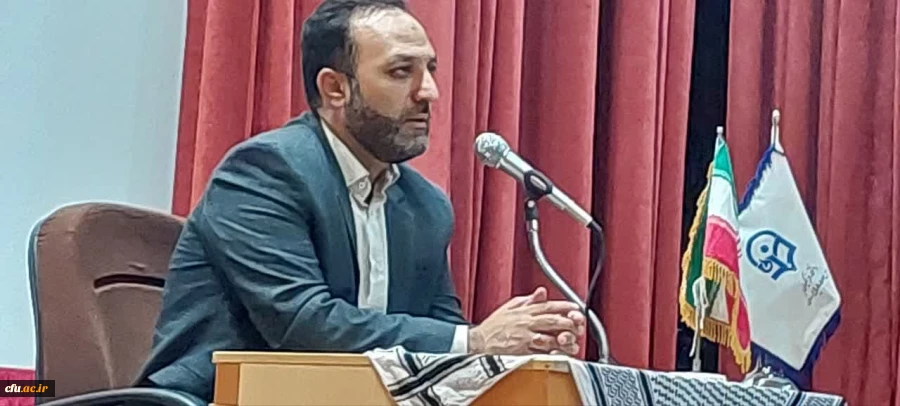 جلسه نشست دانشجویی در دانشگاه فرهنگیان پردیس علامه طباطبایی لرستان از کارنامه دولت تا فتح قلها 7