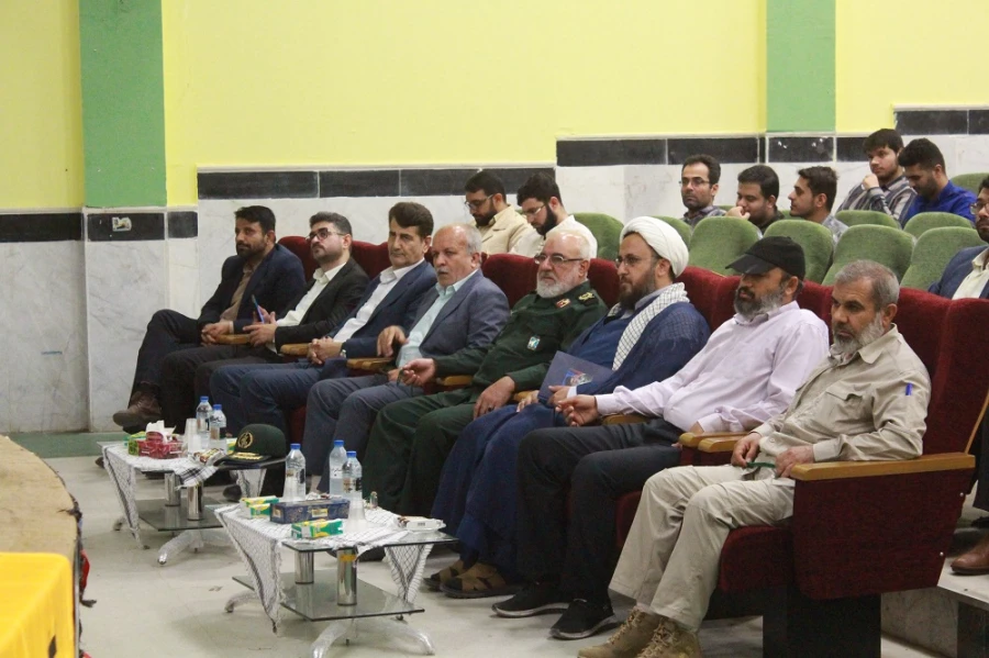 مشاور و دستیار ویژه معاون هماهنگ کننده سپاه:
در تقابل با آمریکا ما پیروز میدانیم 4