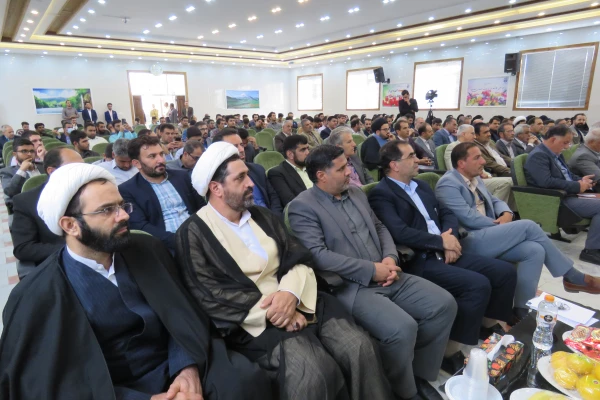 آیین تکریم و معارفه سرپرست مدیریت امور پردیس های دانشگاه فرهنگیان استان مرکزی برگزار شد
 5