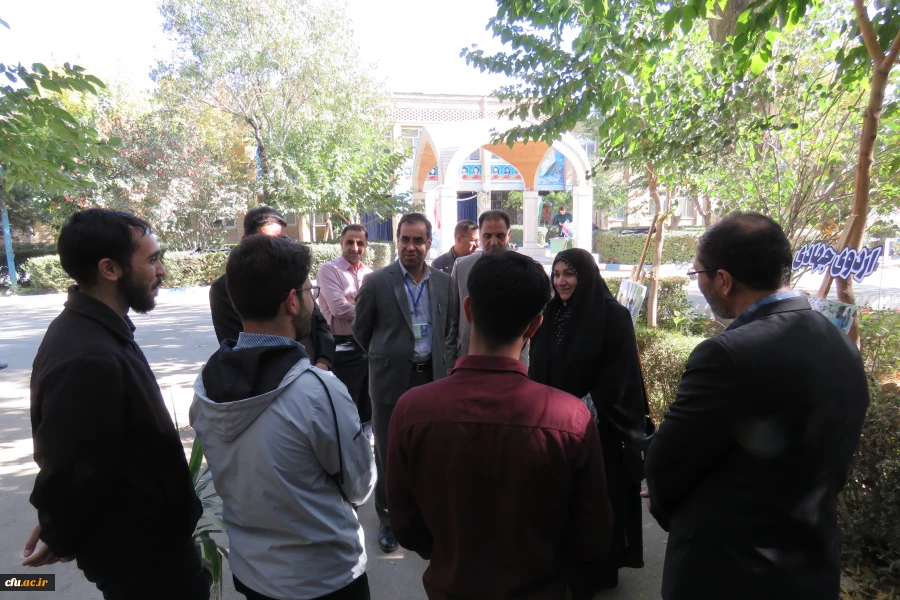 بازدیدمدیرکل فرهنگی دانشگاه فرهنگیان از روند ثبت نام دانشجویان نوورود استان مرکزی
 11