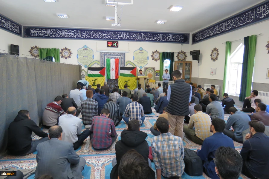 مراسم روضه و توسل به نیت نصرت الهی برای مردم غزه در پردیس شهیدباهنر برگزار شد
 3