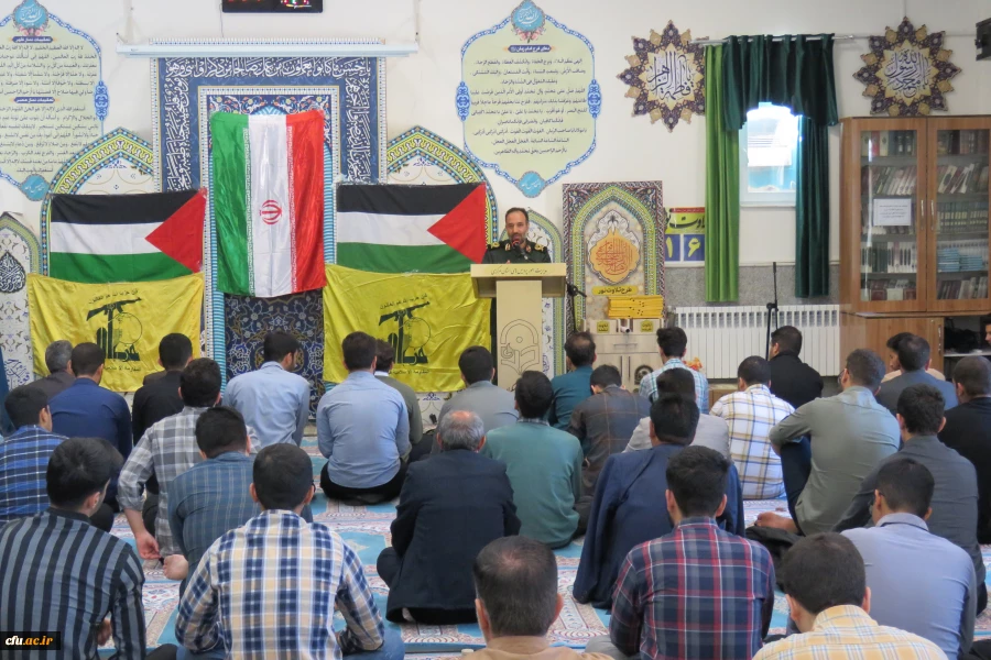 مراسم روضه و توسل به نیت نصرت الهی برای مردم غزه در پردیس شهیدباهنر برگزار شد
 5