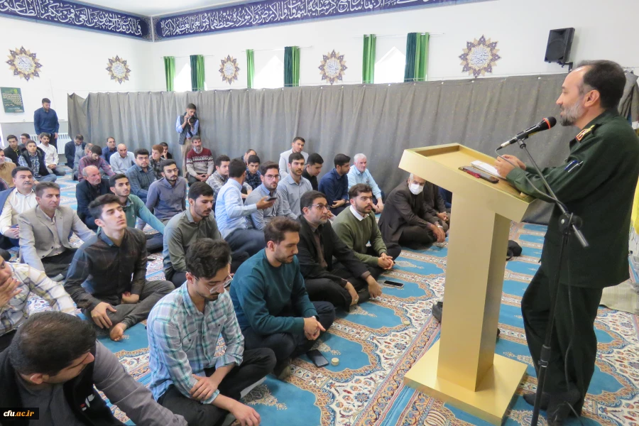 مراسم روضه و توسل به نیت نصرت الهی برای مردم غزه در پردیس شهیدباهنر برگزار شد
 6